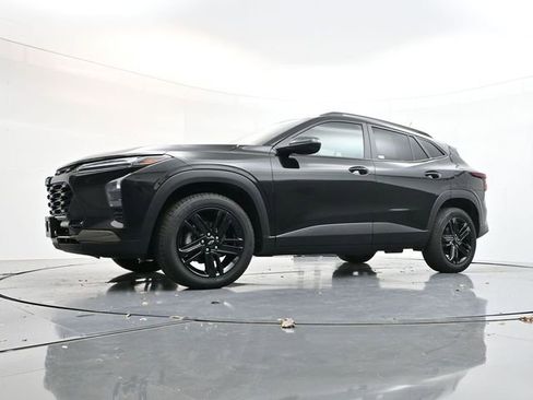 Used 2024 Chevrolet Trax ACTIV w/ Driver Confidence Package image 38