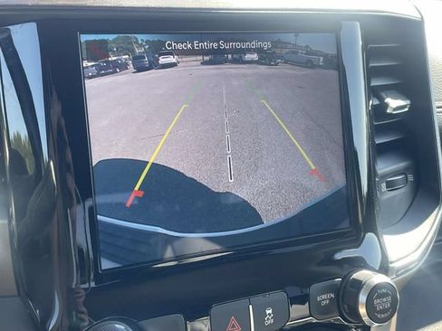 Used 2022 RAM 2500 Laramie w/ Body Color Bumper Group AWD/4WD image 18
