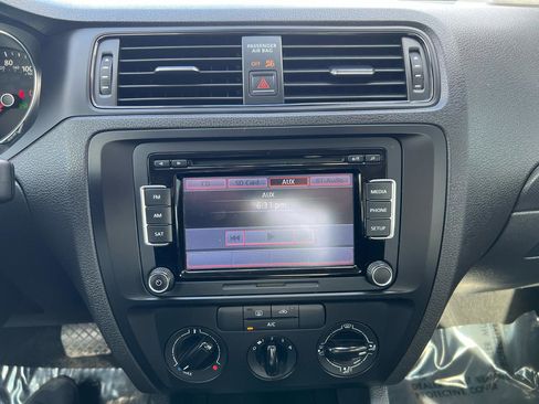 Used 2015 Volkswagen Jetta S image 19