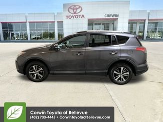 Used 2018 Toyota RAV4 XLE video 2