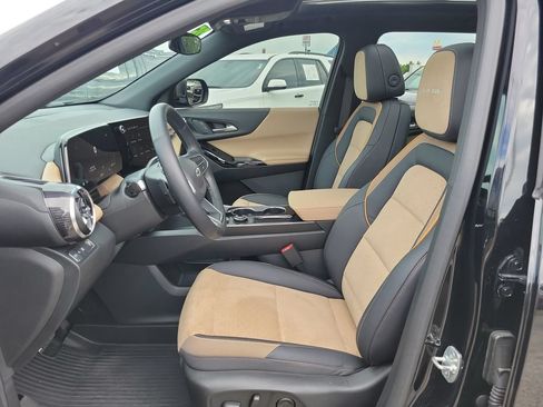 Used 2025 Chevrolet Equinox ACTIV FWD image 25