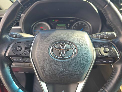 Used 2021 Toyota Venza XLE image 24