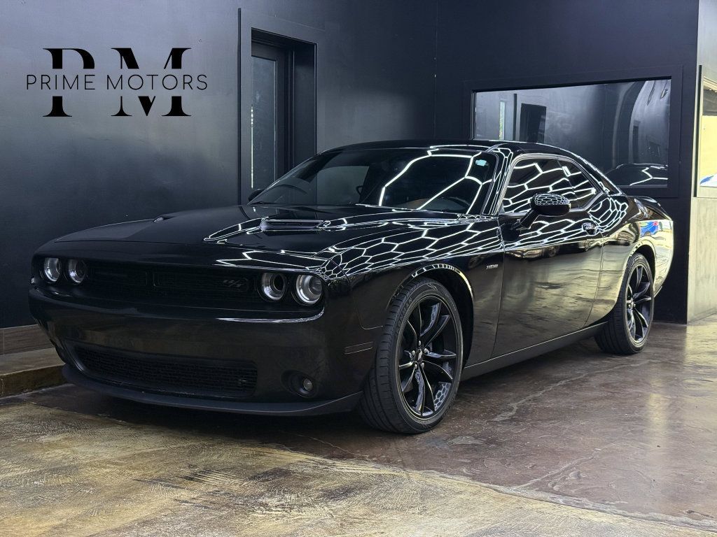 Used 2018 Dodge Challenger R/T w/ Driver Convenience Group RWD image 1