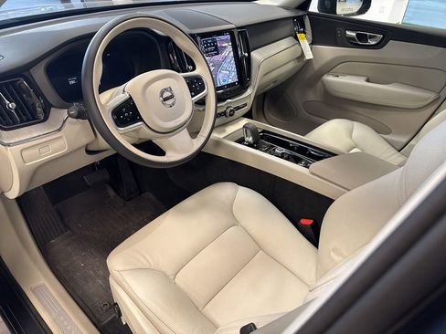New 2025 Volvo XC60 B5 Plus w/ Protection Package Premier image 10