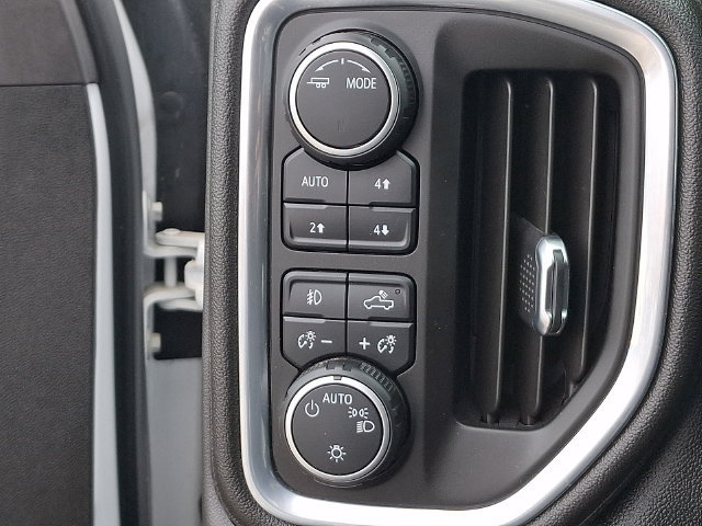 Used 2021 Chevrolet Silverado 1500 RST AWD/4WD image 9