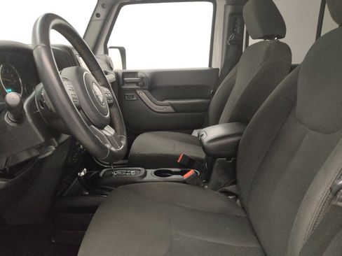 Used 2018 Jeep Wrangler Unlimited Sport S image 17