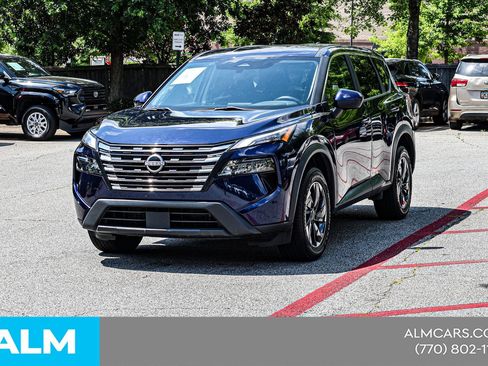 Used 2024 Nissan Rogue SV AWD/4WD image 3