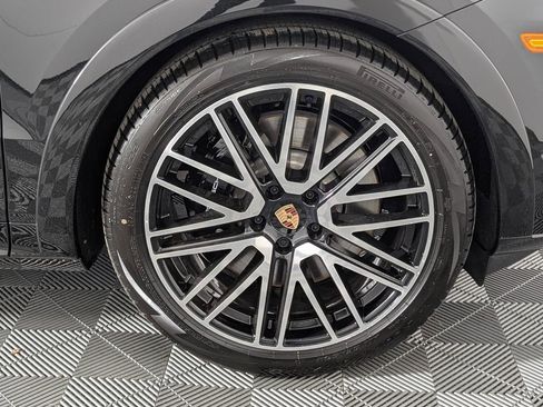 New 2026 Porsche Cayenne GTS image 14