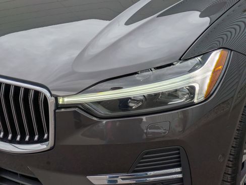 Used 2023 Volvo XC60 B6 Ultimate w/ Climate Package AWD/4WD image 10