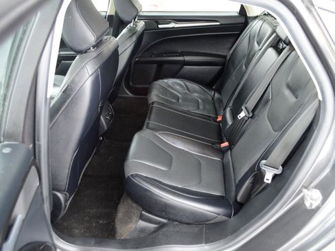 Used 2020 Ford Fusion Titanium image 14