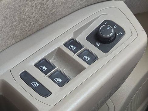 Used 2019 Volkswagen Atlas SEL R-Line AWD/4WD image 23