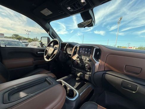 Used 2021 Chevrolet Silverado 2500 High Country w/ Technology Package AWD/4WD image 20