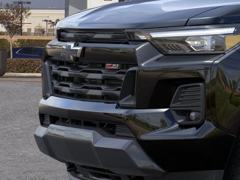 New 2026 Chevrolet Colorado Z71 w/ Midnight Edition AWD/4WD image 13