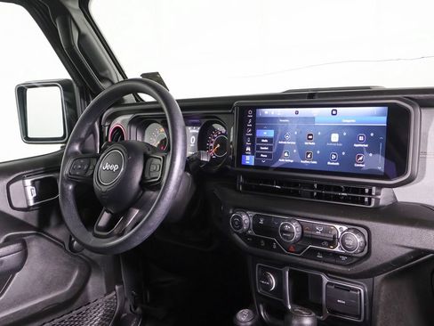 Used 2024 Jeep Wrangler Unlimited Sport AWD/4WD image 21