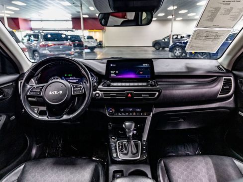 Used 2022 Kia Seltos SX w/ Sunroof Package AWD/4WD image 26
