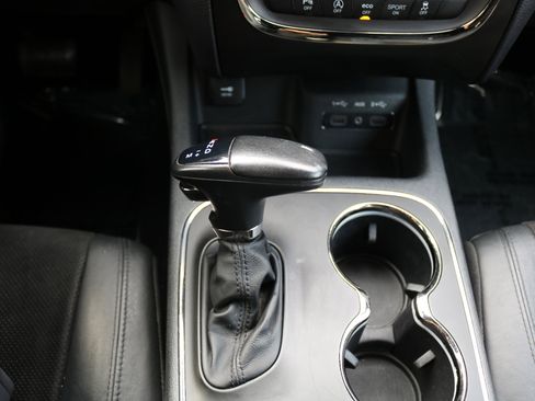 Used 2019 Dodge Durango GT image 28