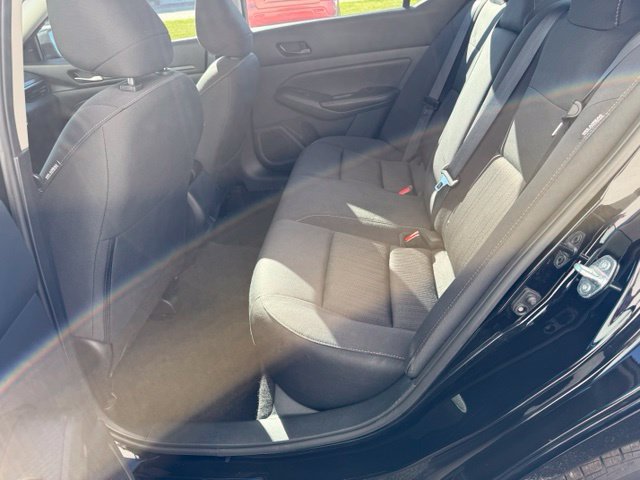 Used 2025 Nissan Altima 2.5 SV FWD image 17