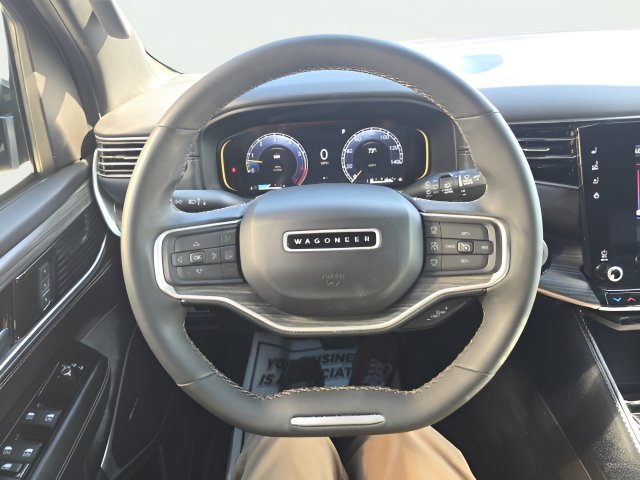Certified 2024 Jeep Wagoneer L Series II w/ Flexible Seating Group AWD/4WD image 16