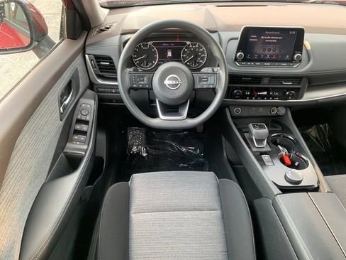 Used 2023 Nissan Rogue SV AWD/4WD image 16