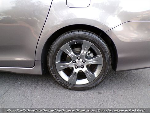 Used 2015 Toyota Sienna SE image 57