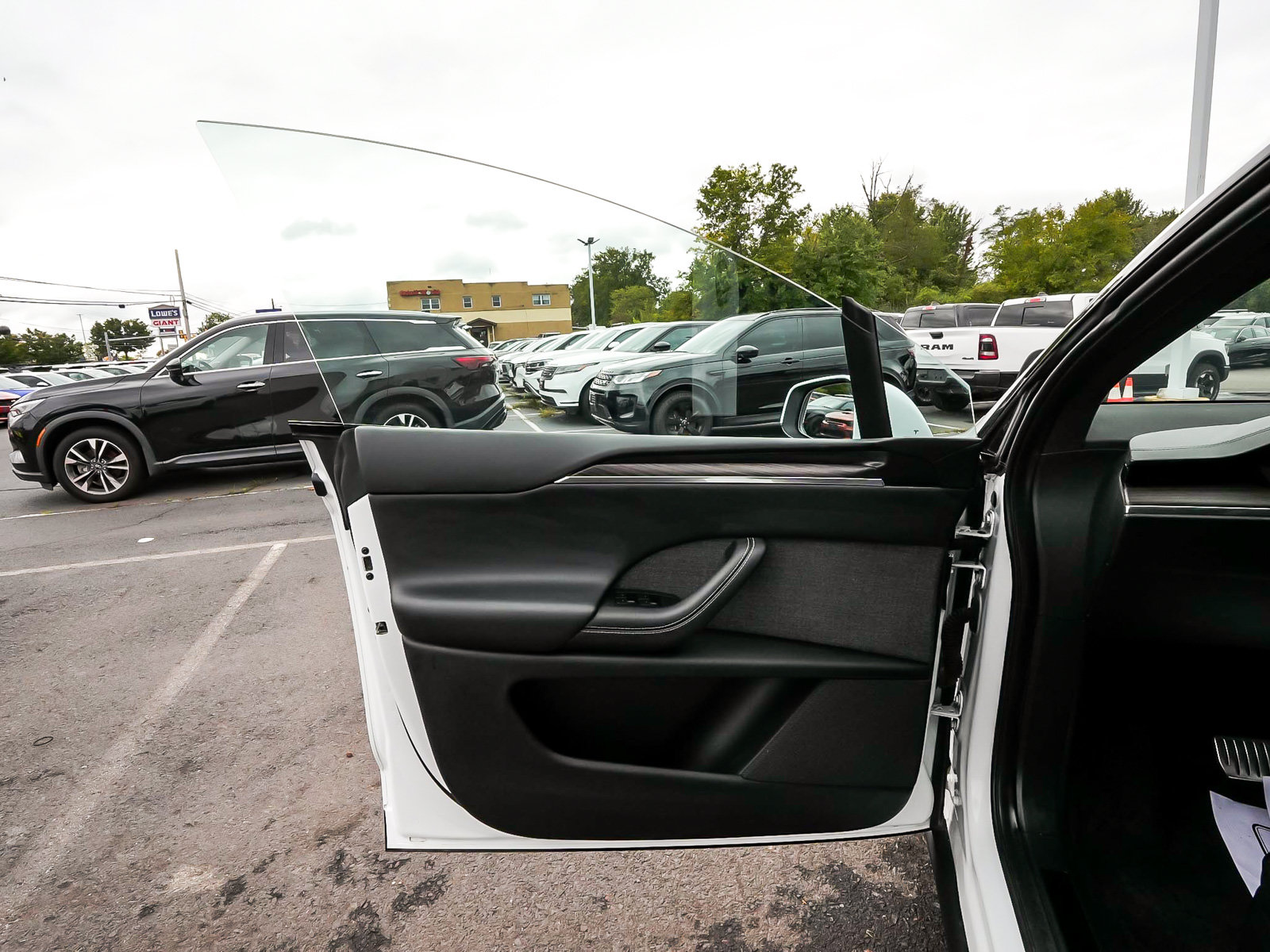 Used 2023 Tesla Model X AWD/4WD image 16