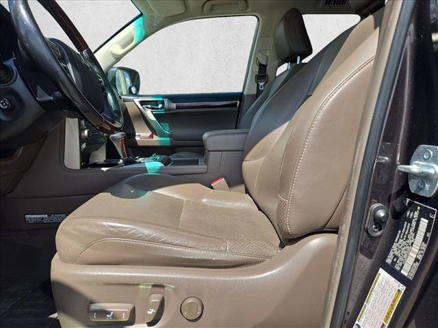 Used 2018 Lexus GX 460 Luxury w/ Preferred Accessory Package AWD/4WD image 14