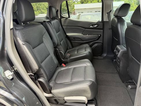 Used 2018 GMC Acadia SLT FWD image 15