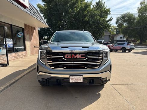 Used 2025 GMC Sierra 1500 SLT image 29
