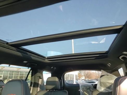 New 2025 Honda Pilot TrailSport image 17