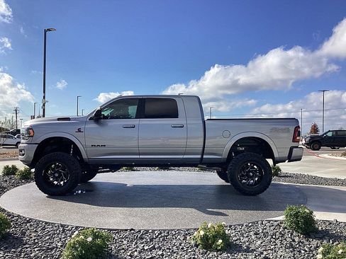 Used 2021 RAM 2500 Limited image 8