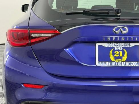 Used 2017 INFINITI QX30 FWD image 10
