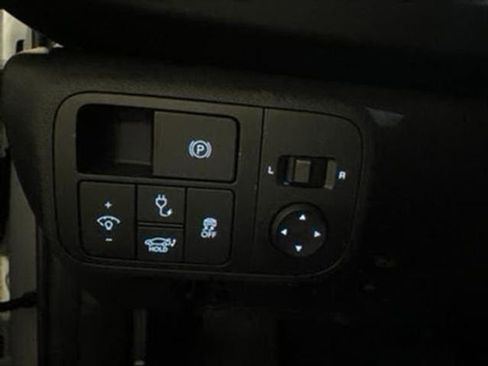 New 2025 Hyundai Ioniq 6 SE image 32