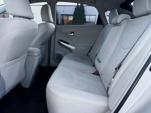 Used 2013 Toyota Prius Two FWD image 9