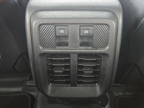 Used 2025 Ford Bronco Badlands AWD/4WD image 16