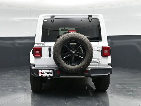 Used 2023 Jeep Wrangler Altitude image 9