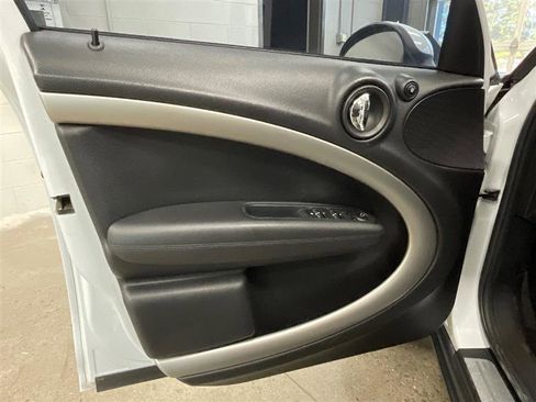 Used 2014 MINI Cooper Countryman w/ Cold Weather Package image 9