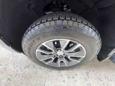 Certified 2024 Chevrolet Silverado 1500 LTZ AWD/4WD image 33