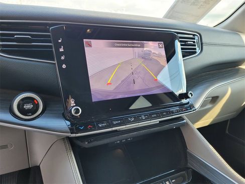 Used 2024 Jeep Wagoneer Series II image 18