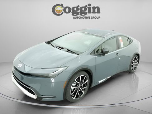 New 2026 Toyota Prius Plug-In Hybrid image 3