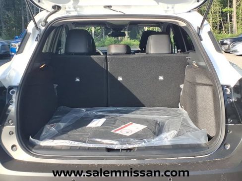 New 2026 Nissan Kicks SR w/ SR Premium Package AWD/4WD image 6