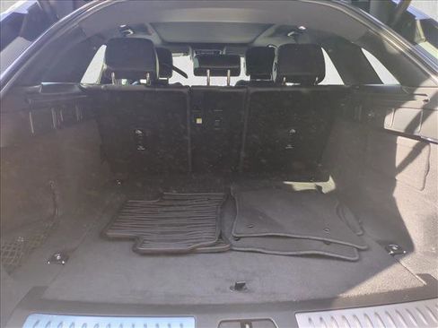 Used 2025 Land Rover Range Rover Velar Dynamic SE image 6