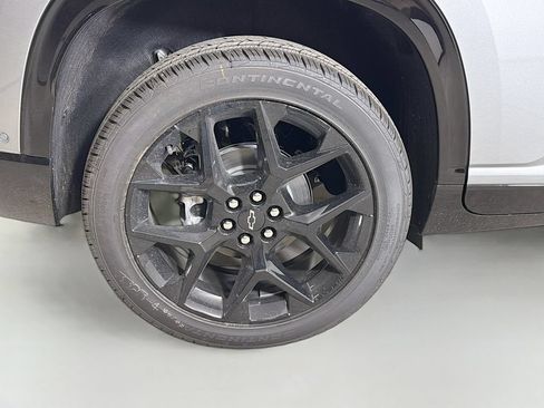 New 2026 Chevrolet Traverse RS w/ LPO, Floor Liner Package AWD/4WD image 28