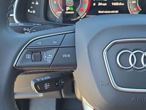 Used 2025 Audi Q8 Premium Plus image 17