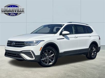 Used 2022 Volkswagen Tiguan SE w/ Panoramic Sunroof Package
