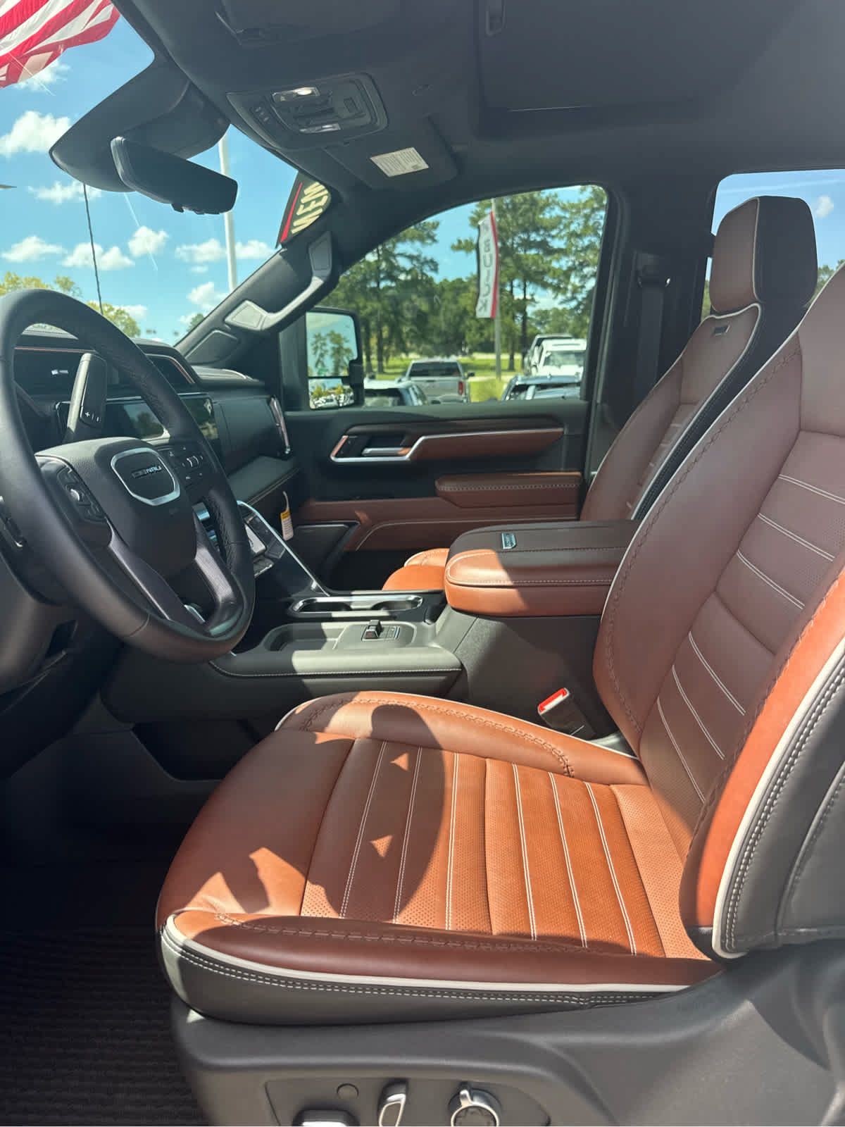 Used 2026 GMC Sierra 2500 Denali Ultimate w/ Max Trailering Package AWD/4WD image 4