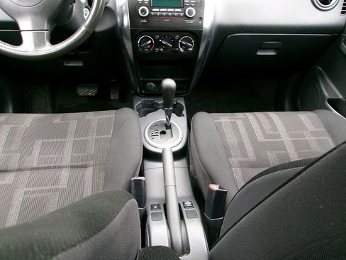 Used 2012 Suzuki SX4 AWD Hatchback image 14