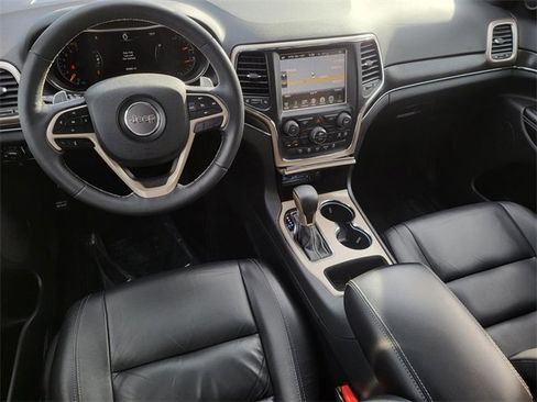 Used 2017 Jeep Grand Cherokee Limited image 17