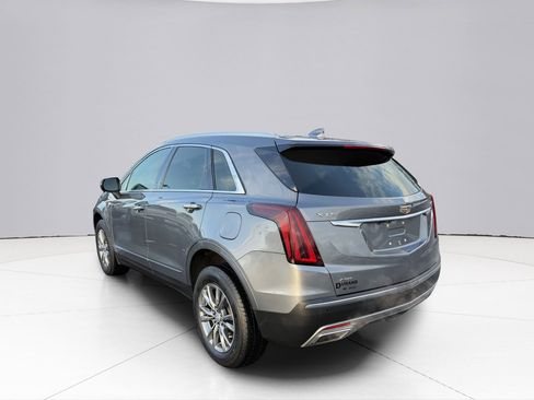 Used 2021 Cadillac XT5 Premium Luxury image 3