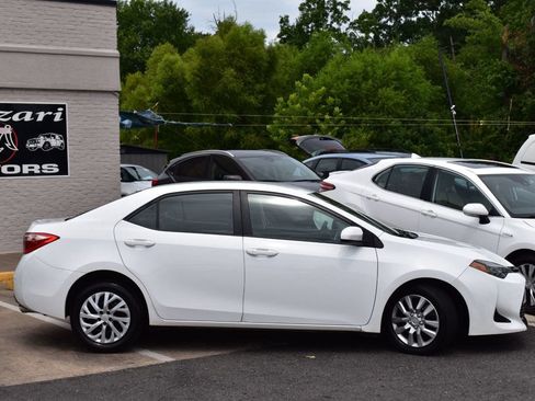 Used 2018 Toyota Corolla LE FWD image 4