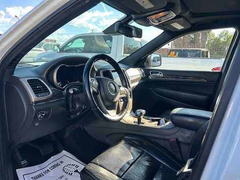 Used 2015 Jeep Grand Cherokee Overland w/ Advanced Technology Group RWD image 21